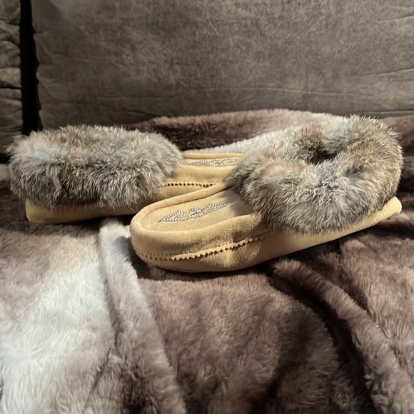 Mukluks - Picture 2 of 5